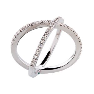 Ladies dress ring